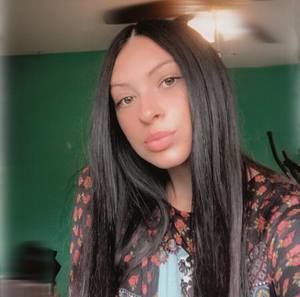 Meet your Posher, Katelyn